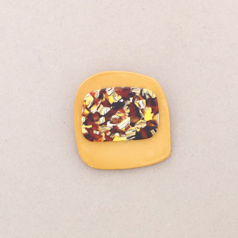 RESIN STAMPED GEOMETRIC SHAPE BROOCH