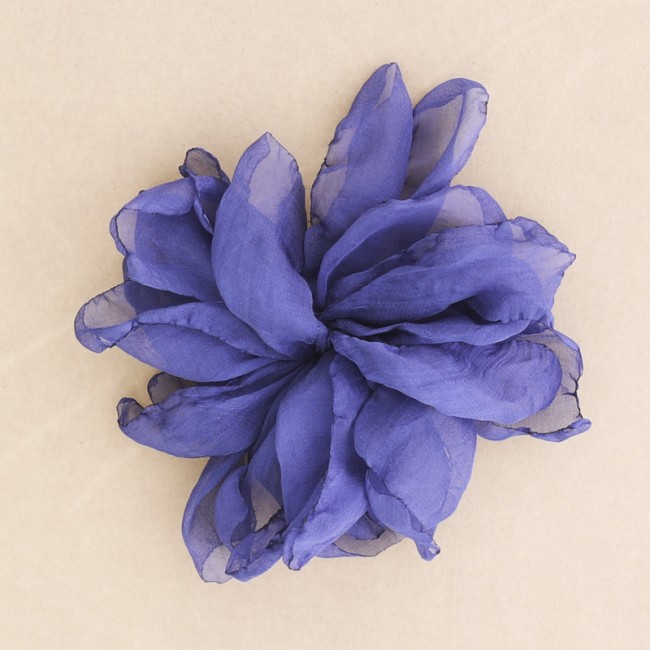 BROCHE FLOR TELA 14 CM