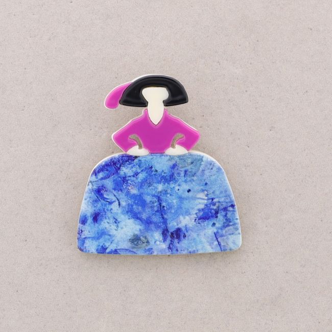 BROCHE MENINA RESINA