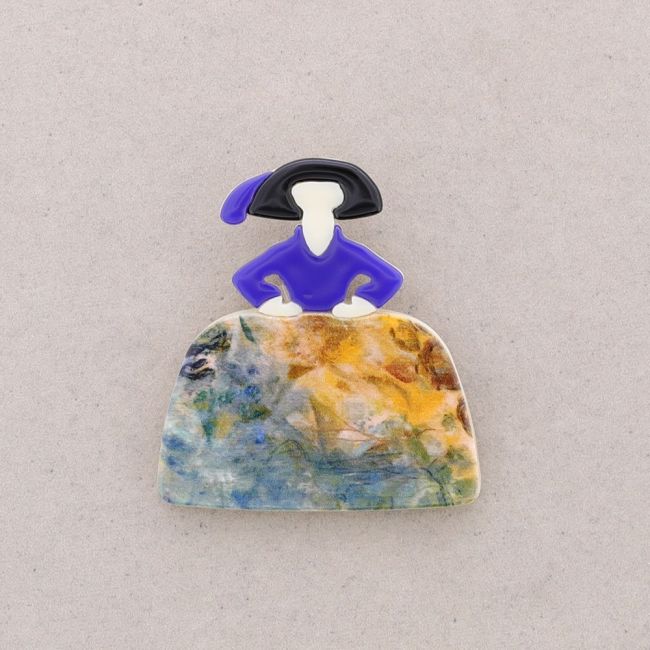 RESIN MENINA BROOCH