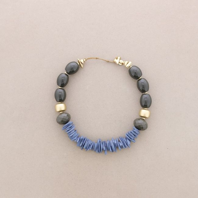 COCONUT RESIN BEADS SHORT NECKLACE
