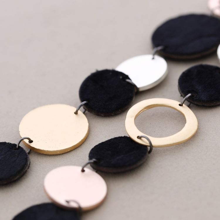 LONG LEATHER MEDAL NECKLACE METAL FLAT RINGS 2