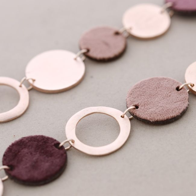 LONG LEATHER MEDAL NECKLACE METAL FLAT RINGS