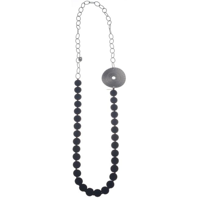 COLLAR LARGO CADENA MEDALLAS METAL CUERO