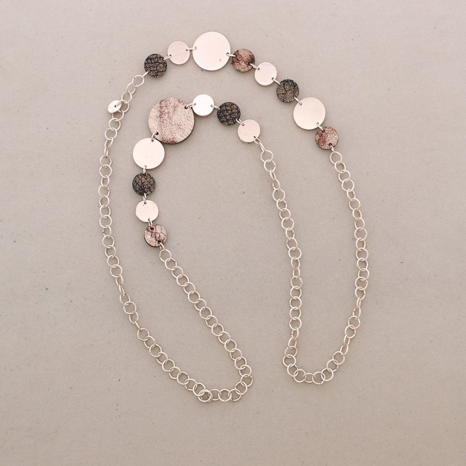 COLLAR LARGO CADENA METAL CUERO ANTE