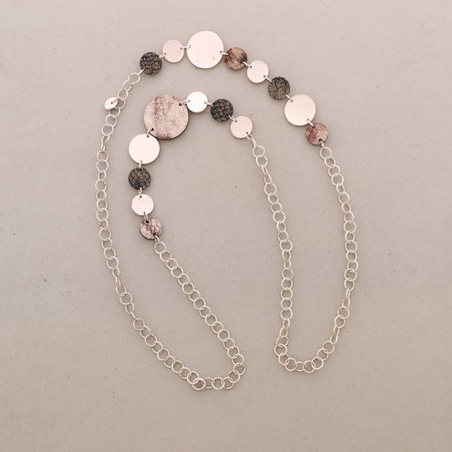 COLLAR LARGO CADENA METAL CUERO ANTE