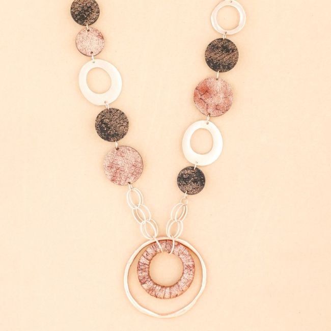 COLLAR LARGO ANILLA METAL CUERO ANTE