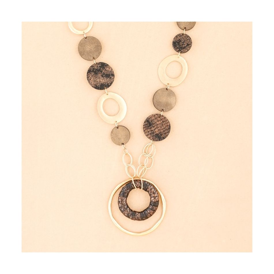 COLLAR LARGO ANILLA METAL CUERO ANTE