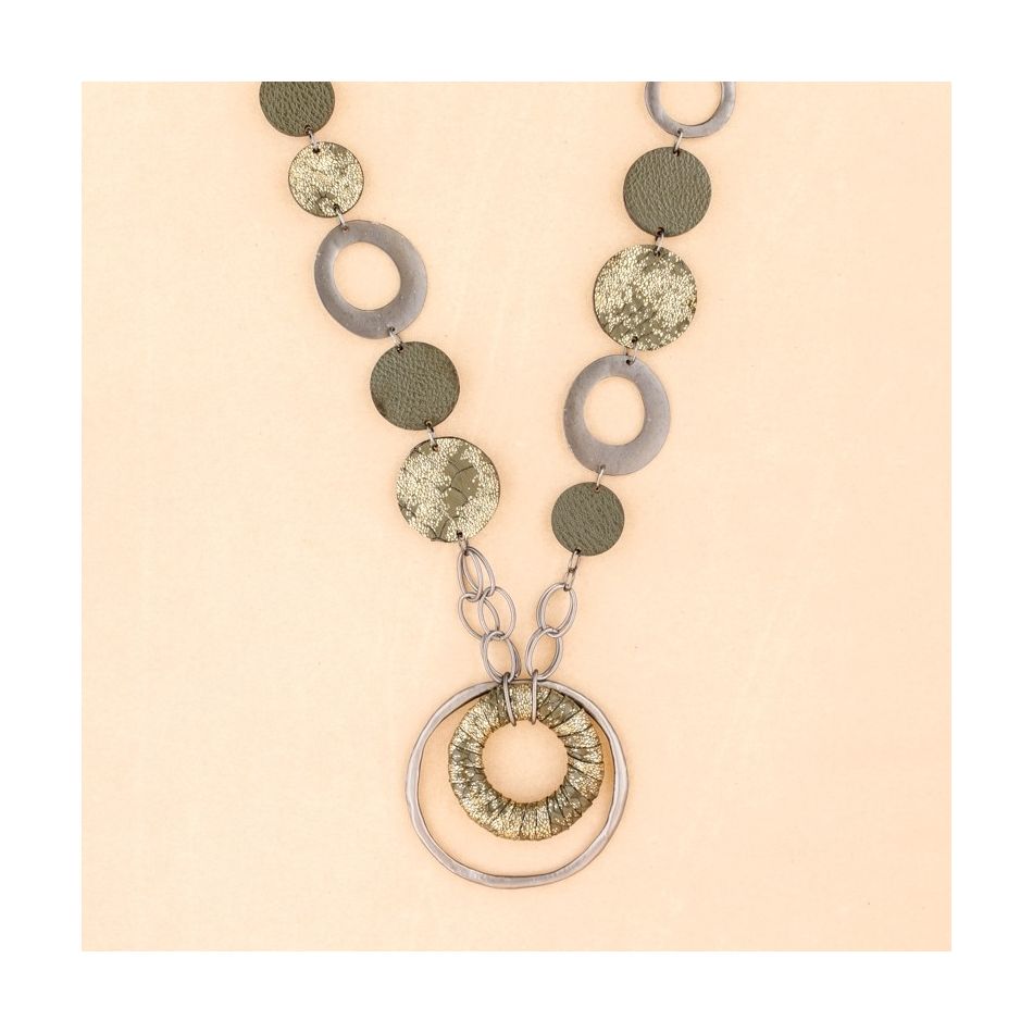 COLLAR LARGO ANILLA METAL CUERO ANTE