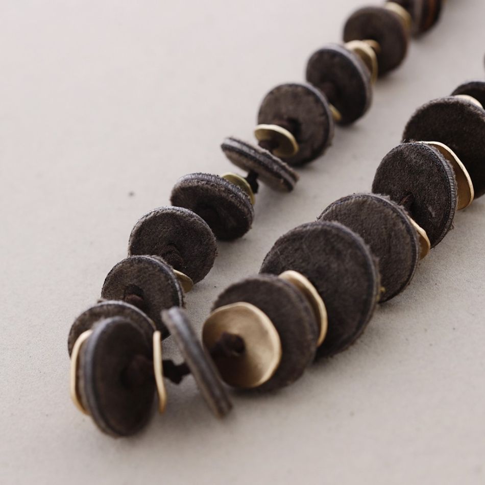 COLLAR LARGO METALTERCIOPELO