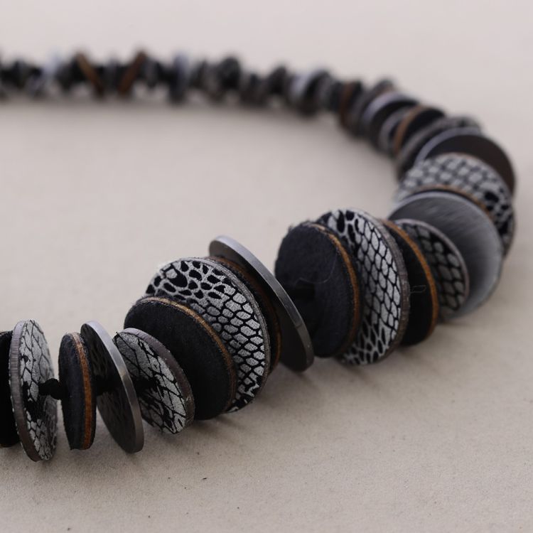 SUEDE LEATHER METAL CHAIN LONG NECKLACE 2