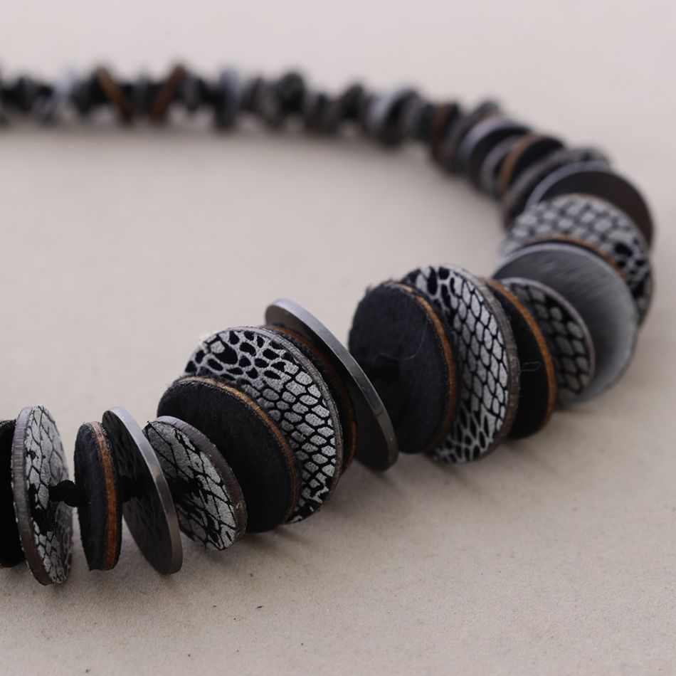SUEDE LEATHER METAL CHAIN LONG NECKLACE