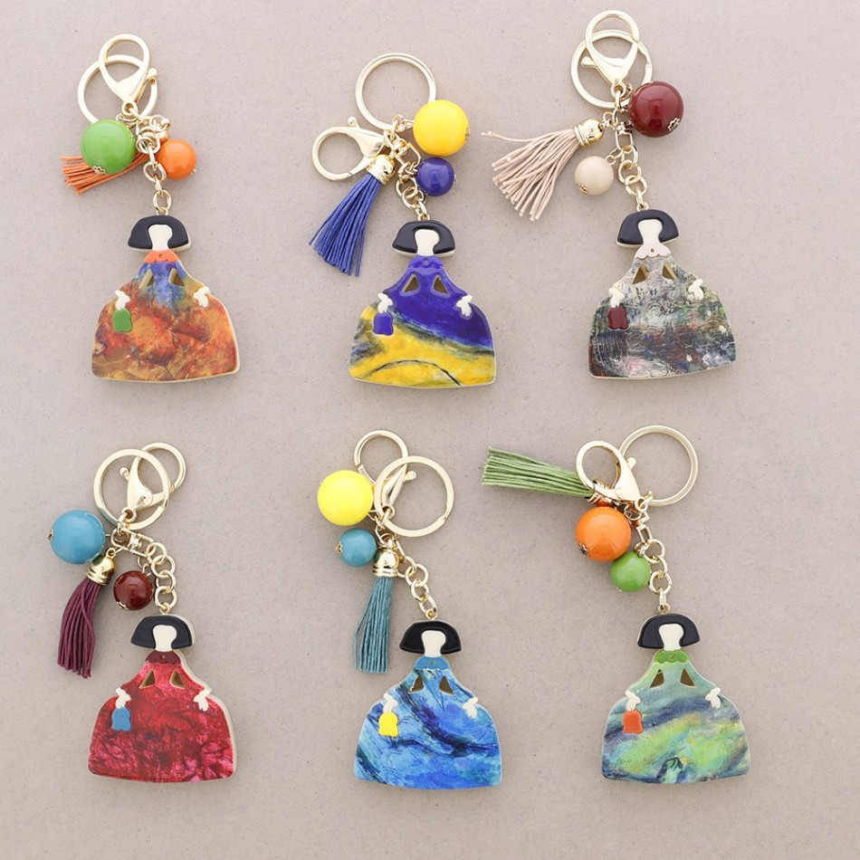 MENINA RESIN KEYCHAIN