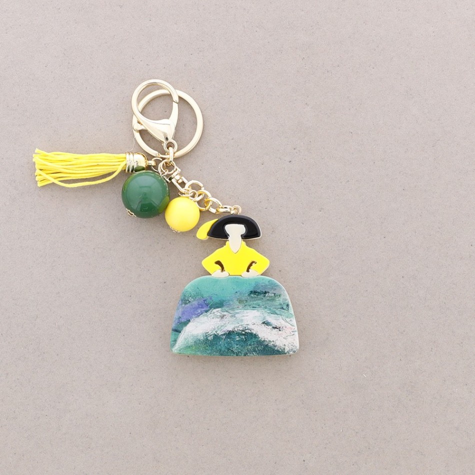 MENINA RESIN KEYCHAIN