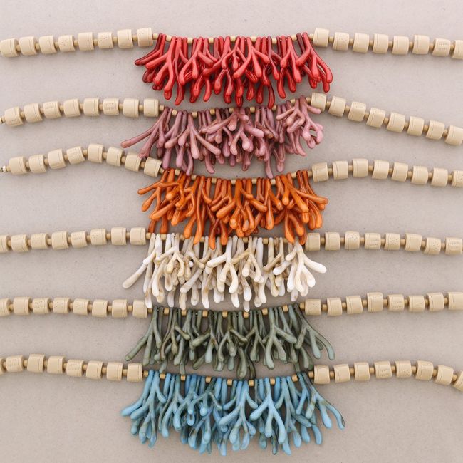 GARGANTILLA COLGANTES CORAL RESINA