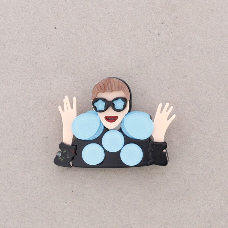 BROCHE PERSONAJE RESINA