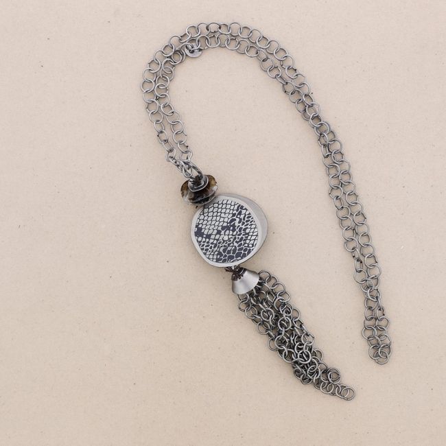 LONG NECKLACE METAL PENDANT CHAIN SUEDE LEATHER