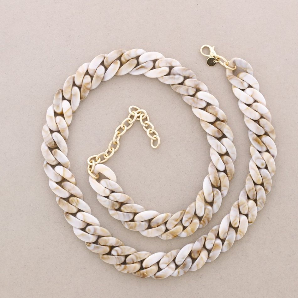 COLLAR LARGO ESLABONES RESINA
