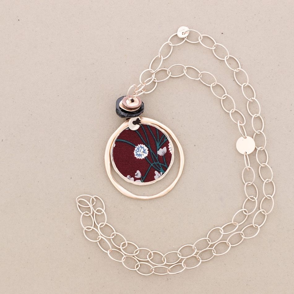 COLLAR LARGO COLGANTE METAL CADENA CUERO ANTE