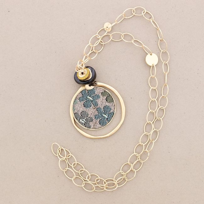 COLLAR LARGO COLGANTE METAL CADENA CUERO ANTE
