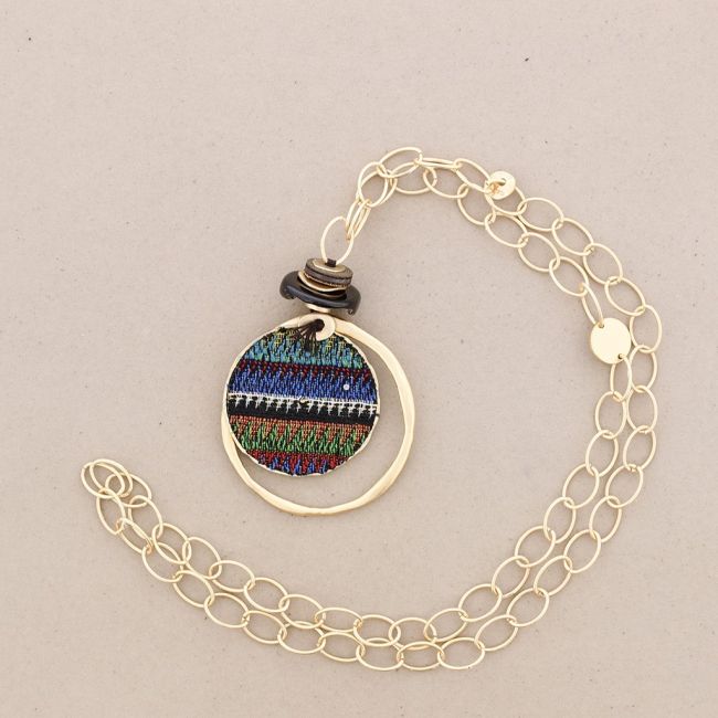 COLLAR LARGO COLGANTE METAL CADENA CUERO ANTE