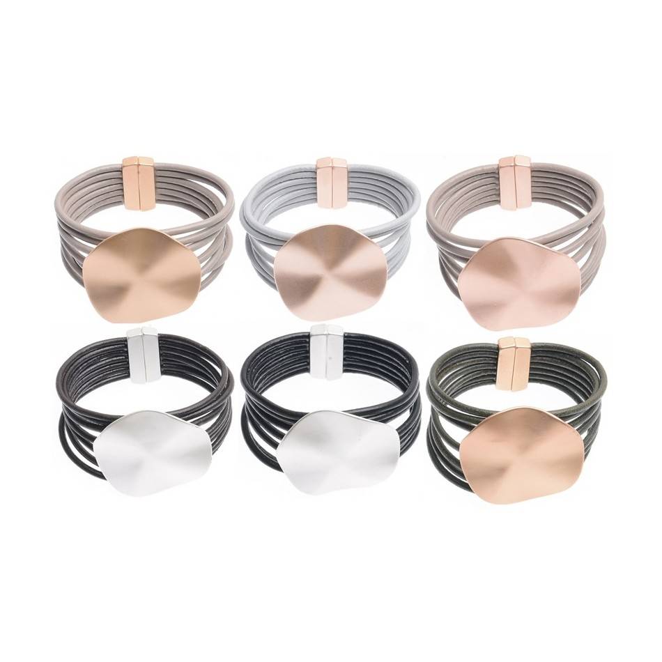 METAL MEDALLION LEATHER BRACELET