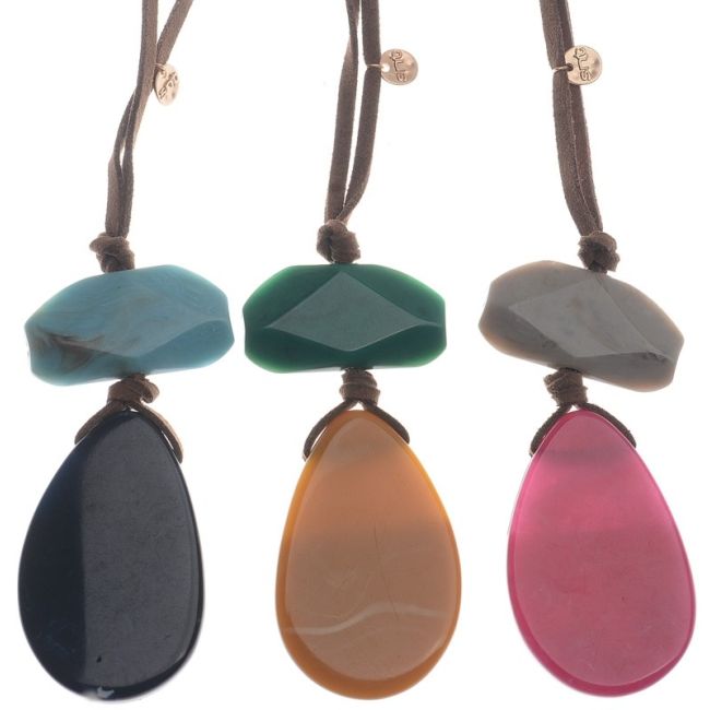 COLLAR LARGO COLGANTE DOBLE RESINA