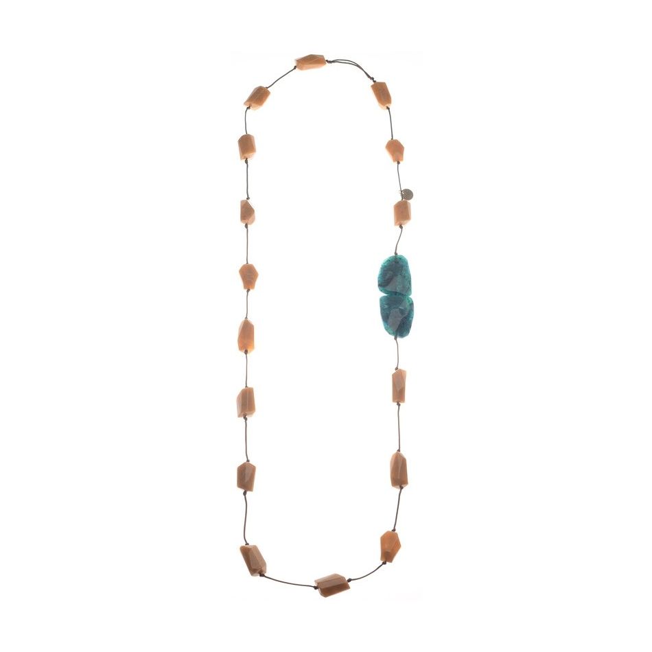LONG NECKLACE WITH RESIN BEADS