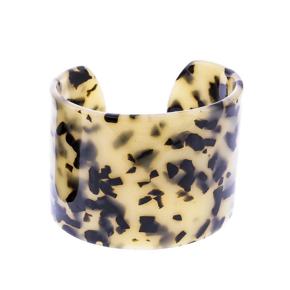 PULSERA ABIERTA ESTAMPADO RESINA