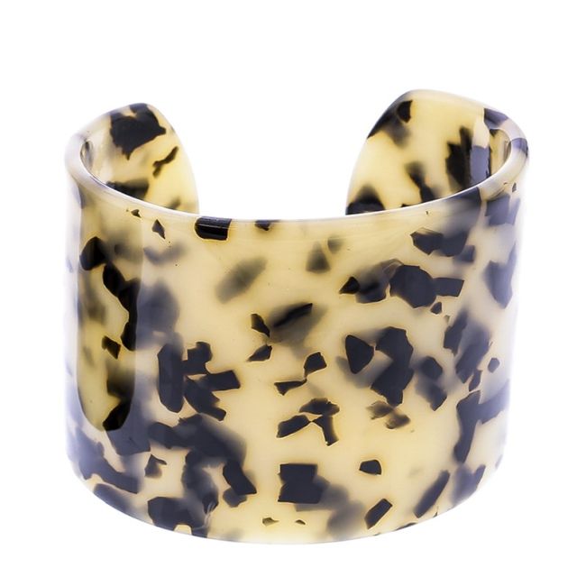 PULSERA ABIERTA ESTAMPADO RESINA