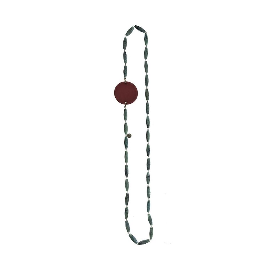 COLLAR LARGO CUENTAS RESINA