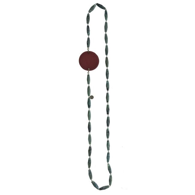 LONG NECKLACE WITH RESIN BEADS