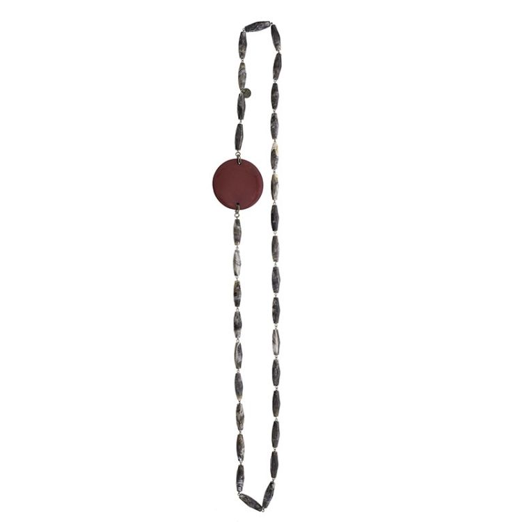 COLLAR LARGO CUENTAS RESINA 2