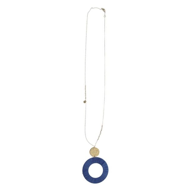 COLLAR LARGO COLGANTE MEDALLA METAL RAFIA