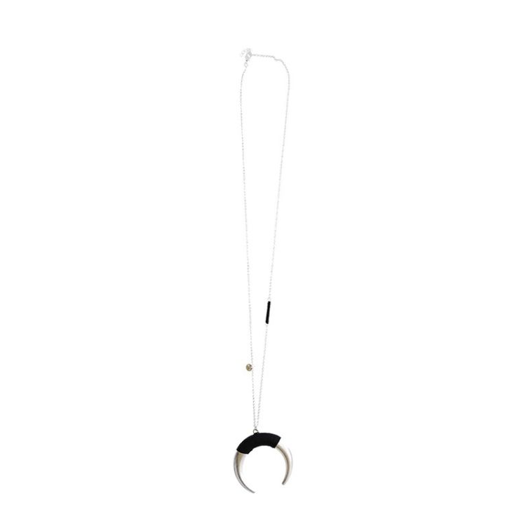 COLLAR LARGO COLGANTE MEDIA LUNA METAL