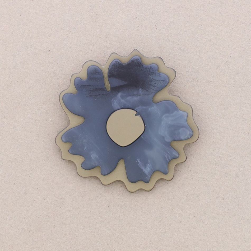 RESIN FLOWER BROOCH
