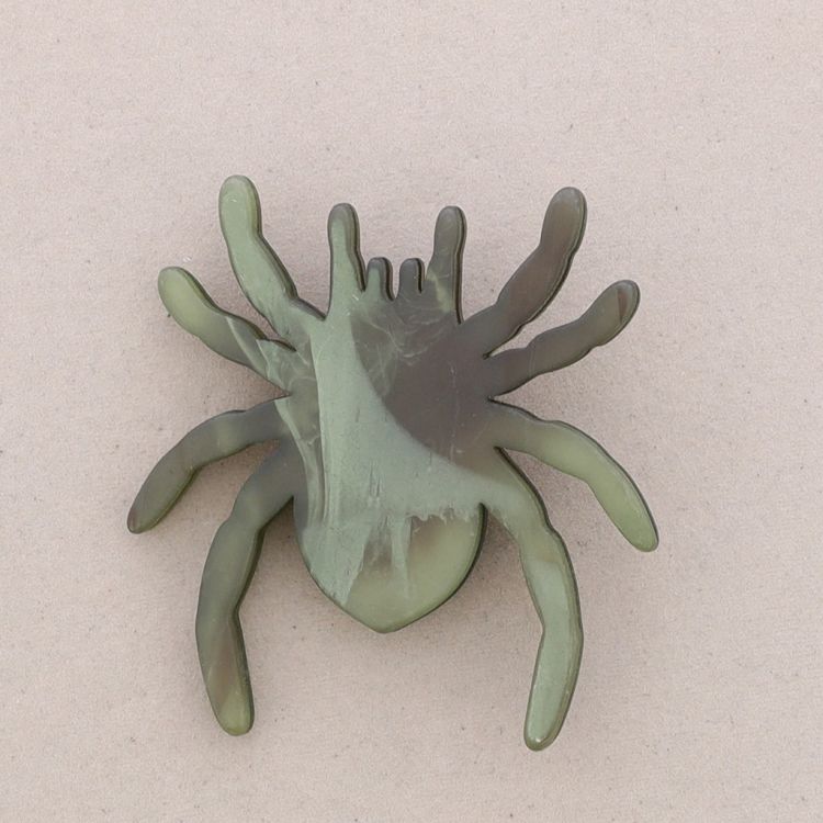 BROCHE ARAÑA RESINA