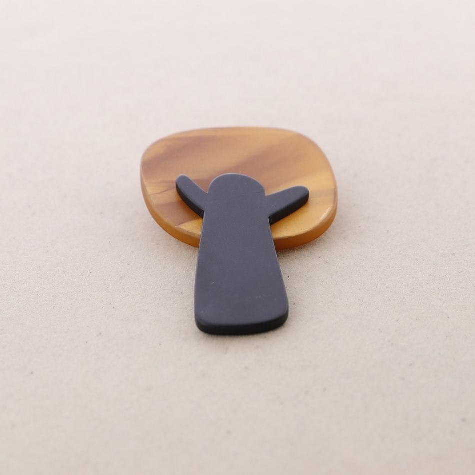 BROCHE ÁRBOL RESINA