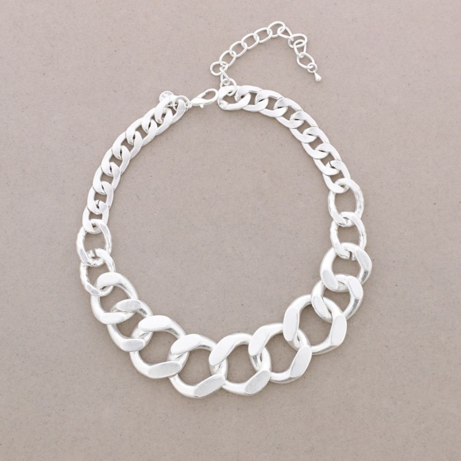 METAL LINK SHORT NECKLACE