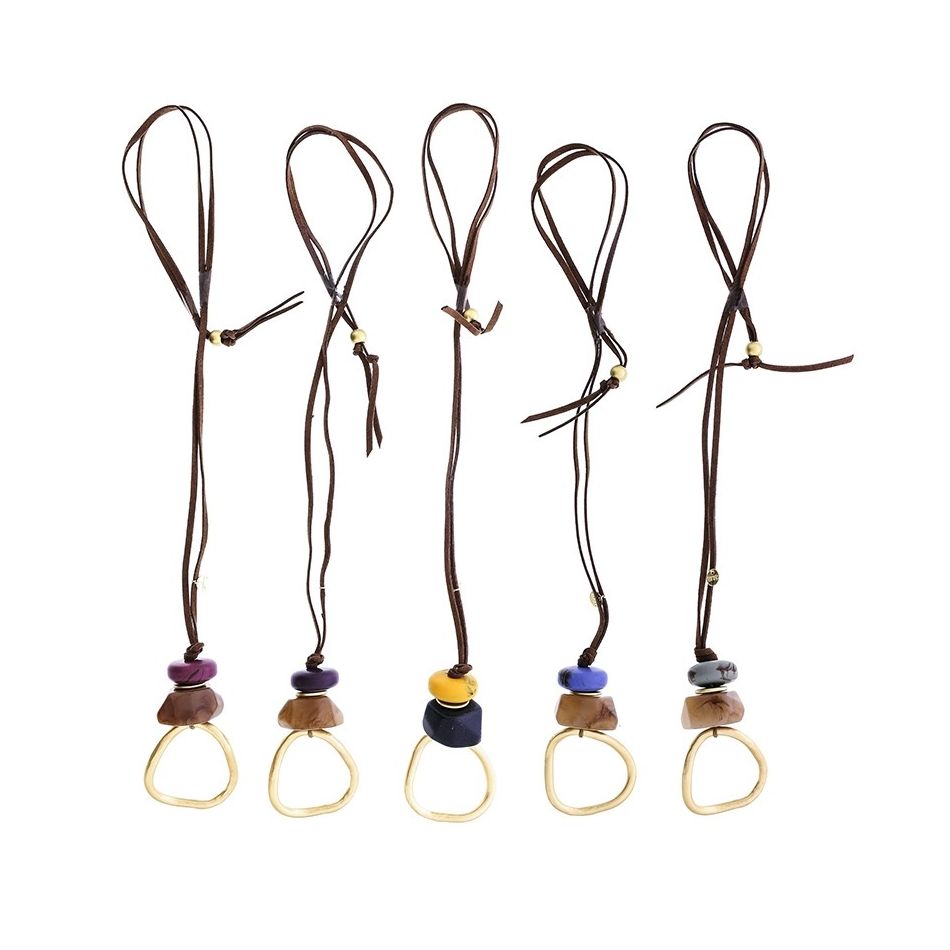 COLLAR LARGO COLGANTE CUENTAS RESINA METAL