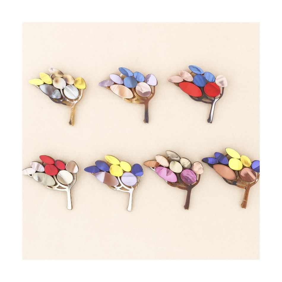 RESIN TREE BROOCH