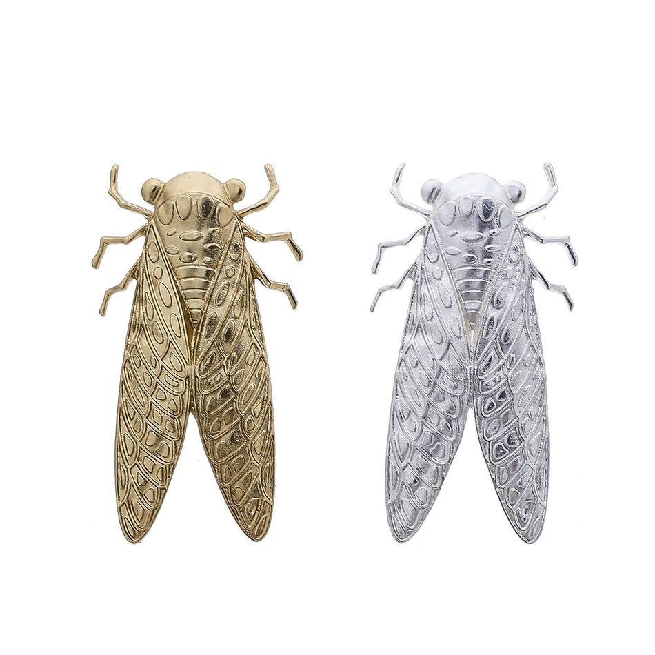 BROCHE CIGARRA METAL