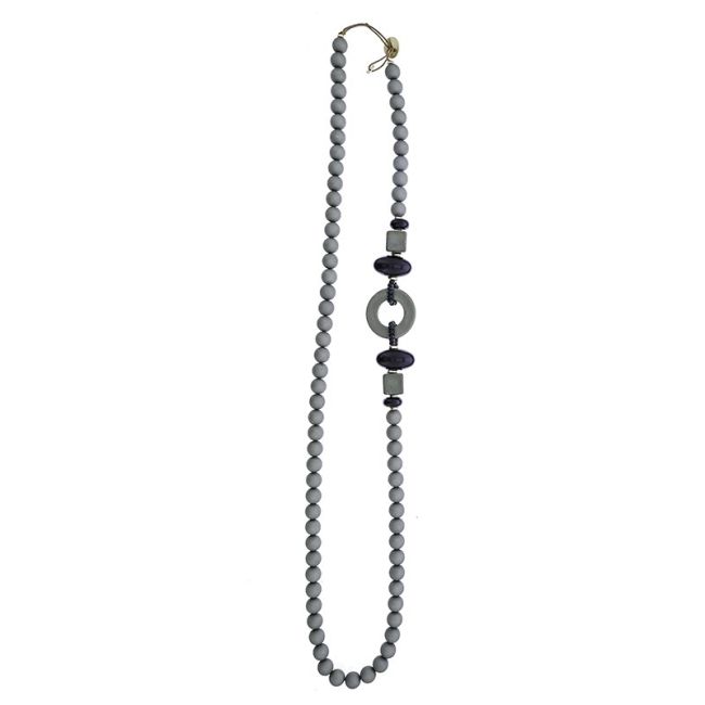 LONG NECKLACE WITH RESIN BEADS