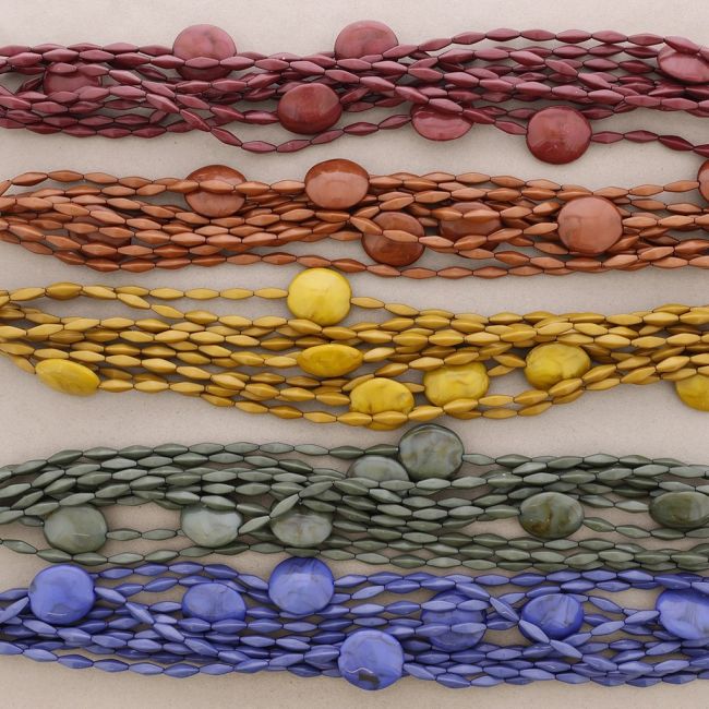 MULTI ROW RESIN BEADS SHORT NECKLACE