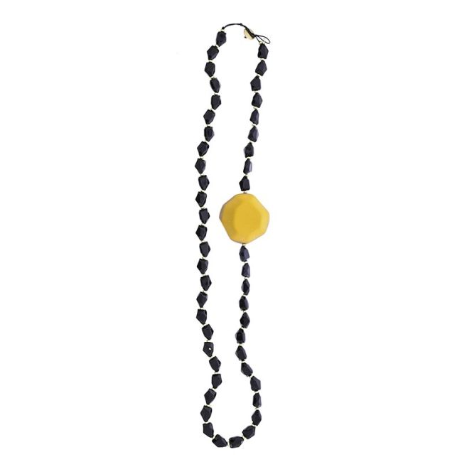 COLLAR LARGO CUENTAS RESINA