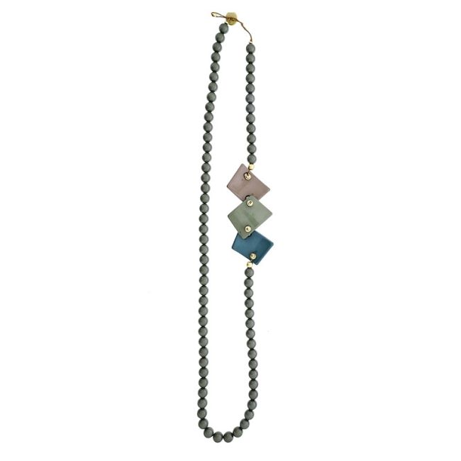 COLLAR LARGO CUENTAS RESINA