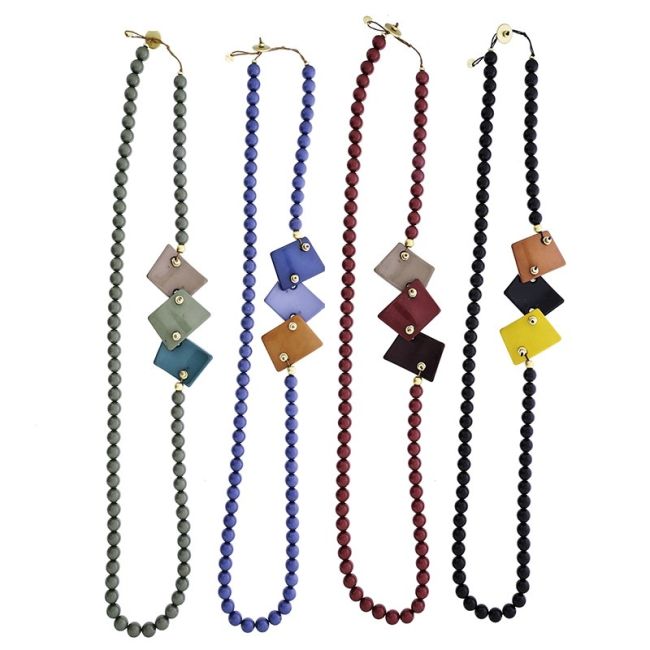 COLLAR LARGO CUENTAS RESINA