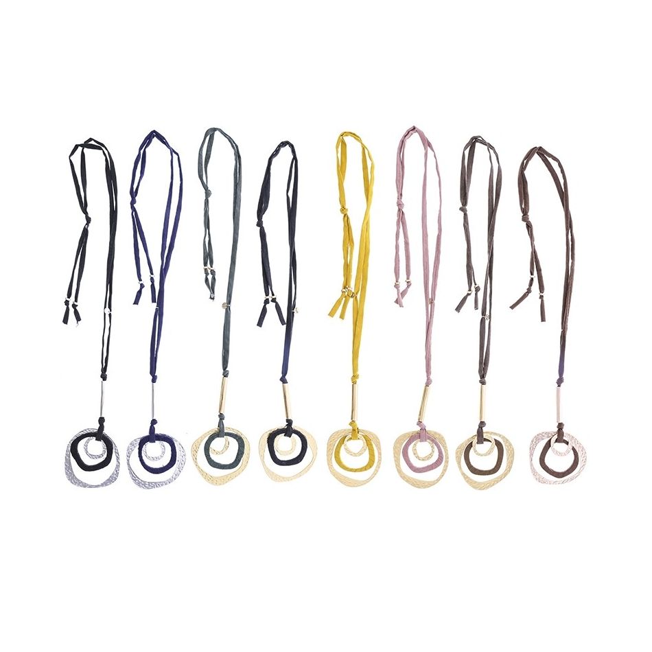 COLLAR LARGO TUBO LAZO COLGANTE 3 ANILLAS IRREGULARES