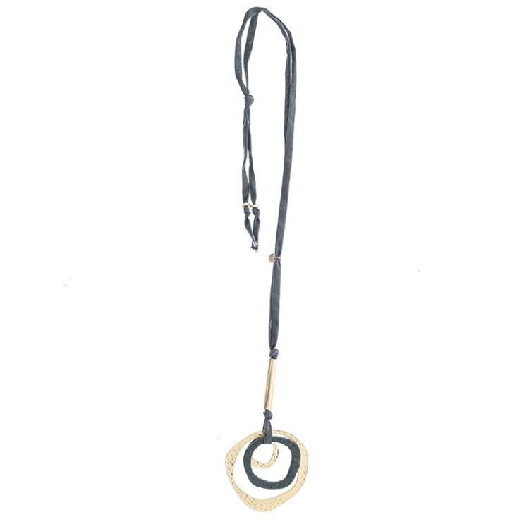 LONG TUBE NECKLACE WITH 3 IRREGULAR RINGS PENDANT 2