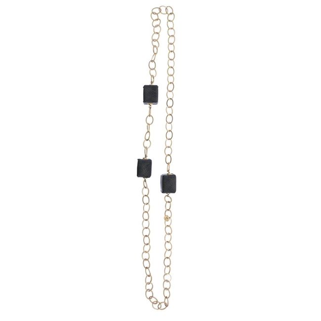 LONG CHAIN NECKLACE WITH LINED CUBES